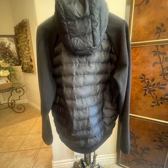 Old Navy Active Puffer Jacket with Hood! - Picture 2 of 13